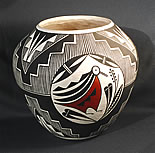 Simon and Marie Vallo, Acoma olla